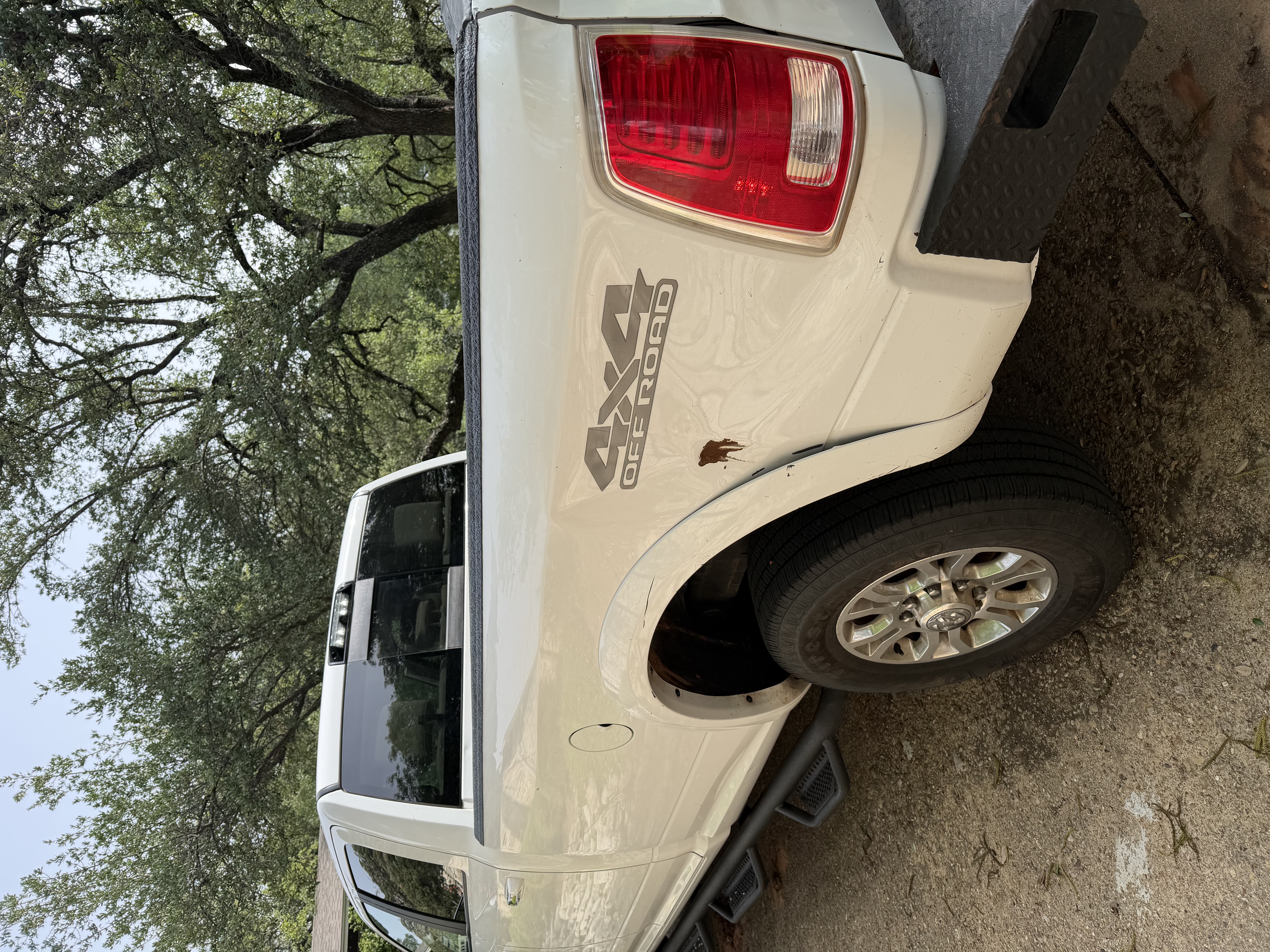 Used 2018 RAM 2500 Laramie w/ Off Road Package AWD/4WD image 17