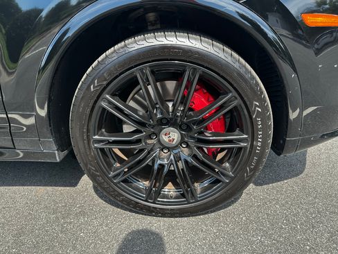 Used 2016 Porsche Cayenne GTS AWD/4WD image 30