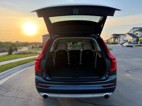 Used 2019 Volvo XC90 T5 Momentum image 18