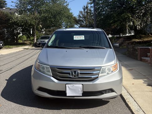 Used 2011 Honda Odyssey EX-L image 2