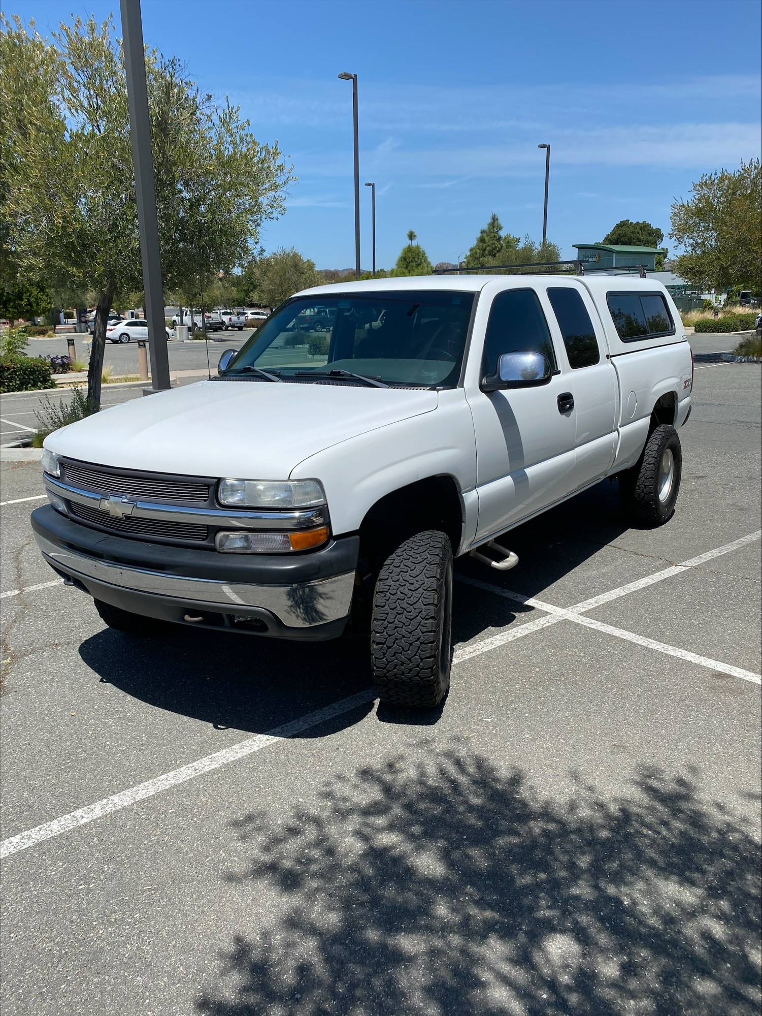 Used 2000 Chevrolet Silverado 1500 LS w/ Off-Road Chassis Pkg AWD/4WD image 4