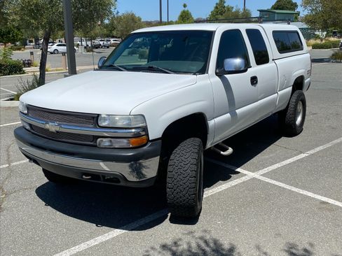 Used 2000 Chevrolet Silverado 1500 4x4 Extended Cab image 4