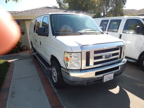 Used 2012 Ford E-250 and Econoline 250 w/ PWR Group image 4