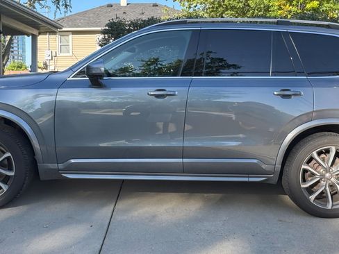 Used 2018 Volvo XC90 T6 Momentum w/ Momentum Plus Package image 11