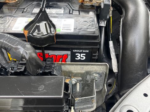 Used 2017 Nissan Sentra S image 5