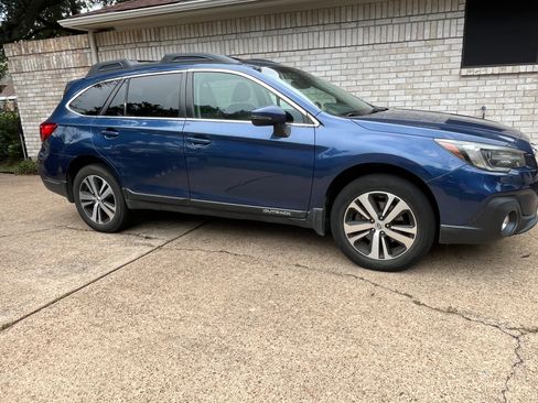 Used 2019 Subaru Outback 2.5i Limited w/ Popular Package #2 AWD/4WD image 4