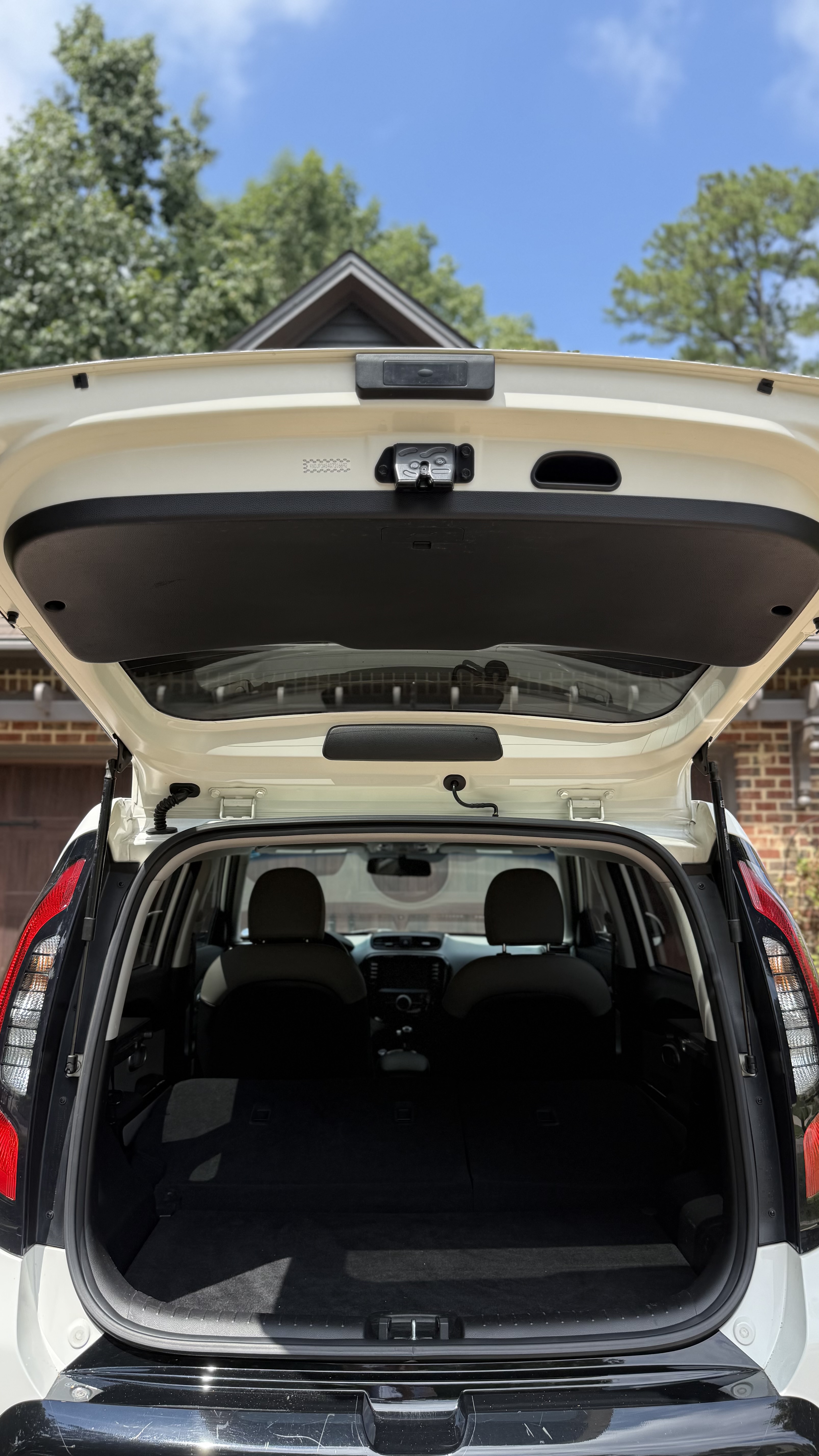 Used 2016 Kia Soul + w/ Primo Package FWD image 10