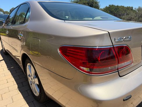 Used 2005 Lexus ES 330 w/ Preferred Accessory Pkg FWD image 5