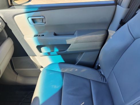 Used 2015 Honda Pilot Touring image 15