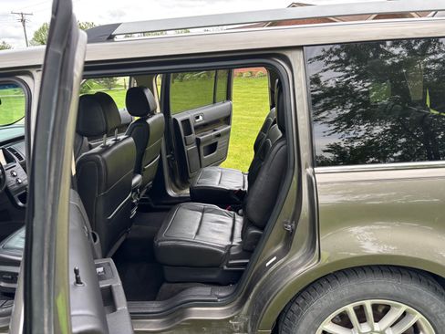 Used 2013 Ford Flex SEL FWD image 10