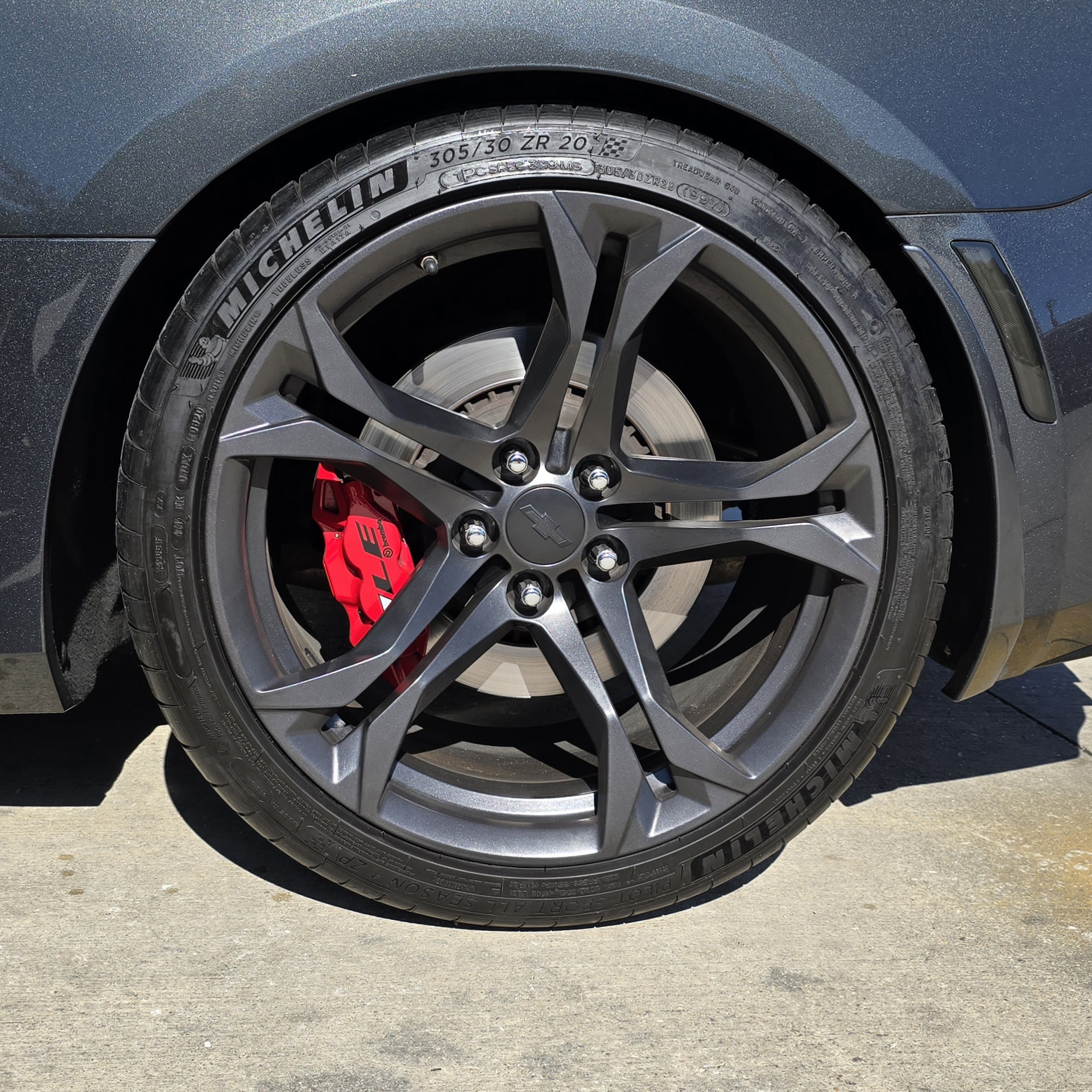 Used 2018 Chevrolet Camaro SS RWD image 13