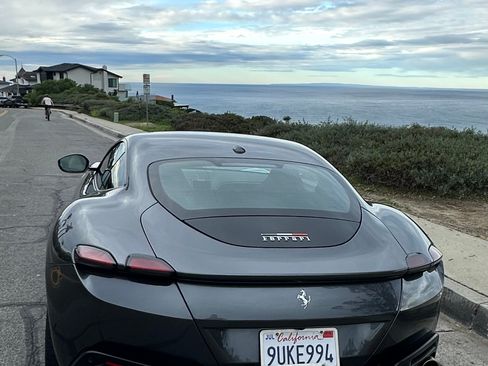 Used 2022 Ferrari Roma image 6