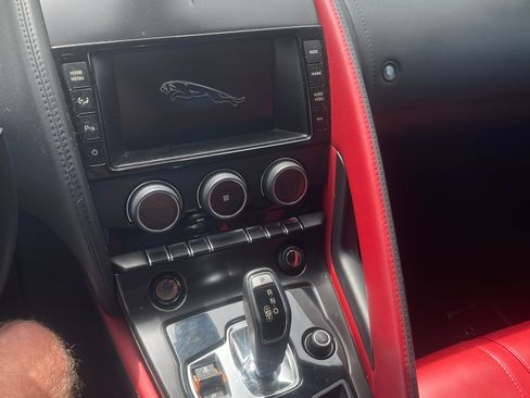 Used 2015 Jaguar F-TYPE S image 6