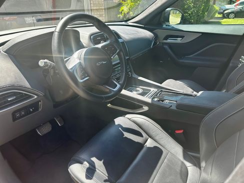 Used 2020 Jaguar F-PACE Checkered Flag image 12