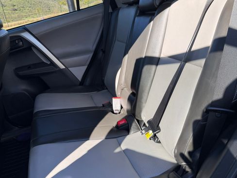 Used 2013 Toyota RAV4 LE image 13