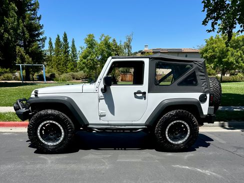 Used 2013 Jeep Wrangler Sport AWD/4WD image 2
