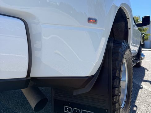 Used 2024 RAM 3500 Big Horn w/ Sport Appearance Package image 8