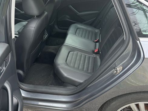 Used 2013 Volkswagen Passat 3.6 SE image 10