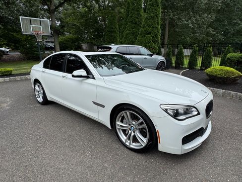 Used 2015 BMW 750i RWD image 6