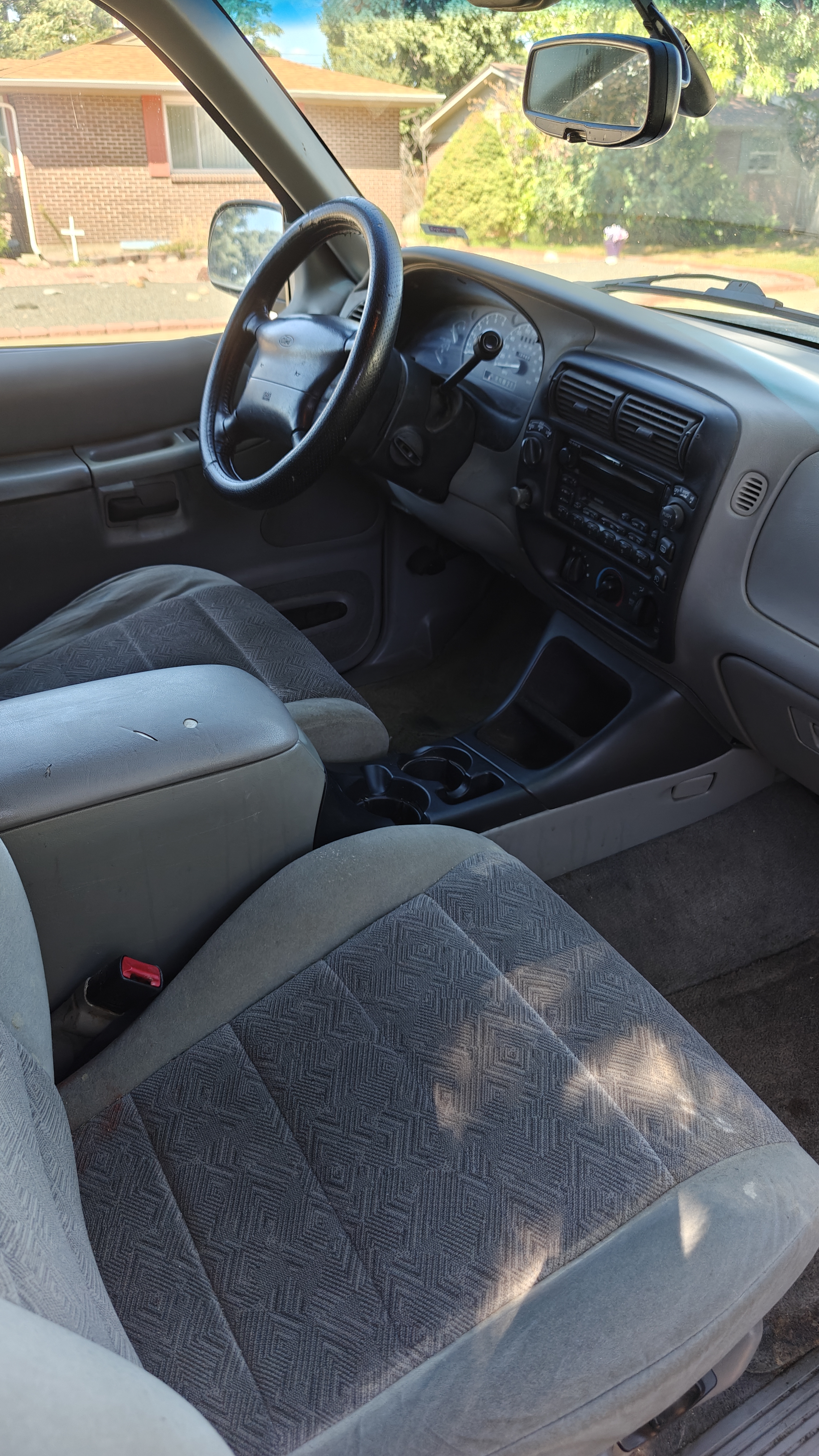 Used 1999 Ford Explorer 4WD 4-Door image 4
