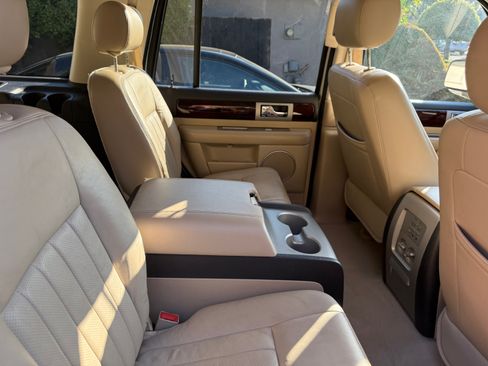 Used 2006 Lincoln Navigator Luxury AWD/4WD image 25