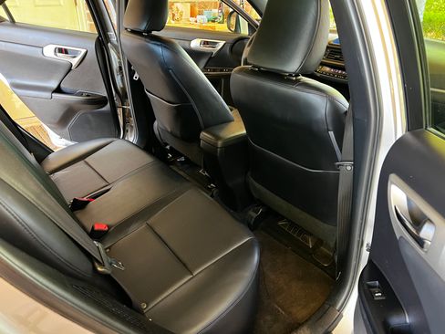 Used 2012 Lexus CT 200h Premium w/ F Sport Special Edition FWD image 16