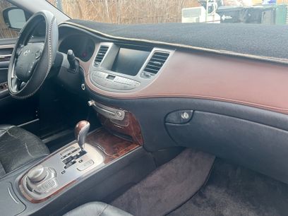 Used 2009 Hyundai Genesis 3.8 w/ Technology Pkg 4