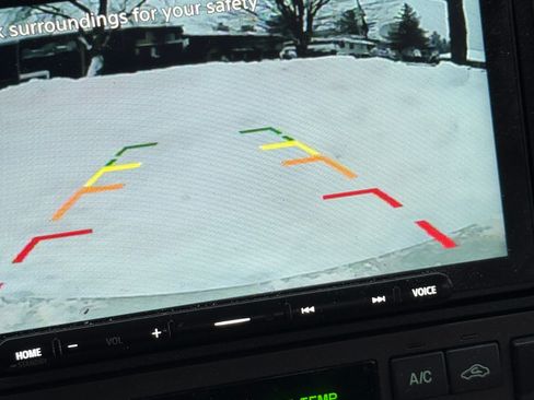 Used 2008 Lincoln Town Car Signature Limited image 15