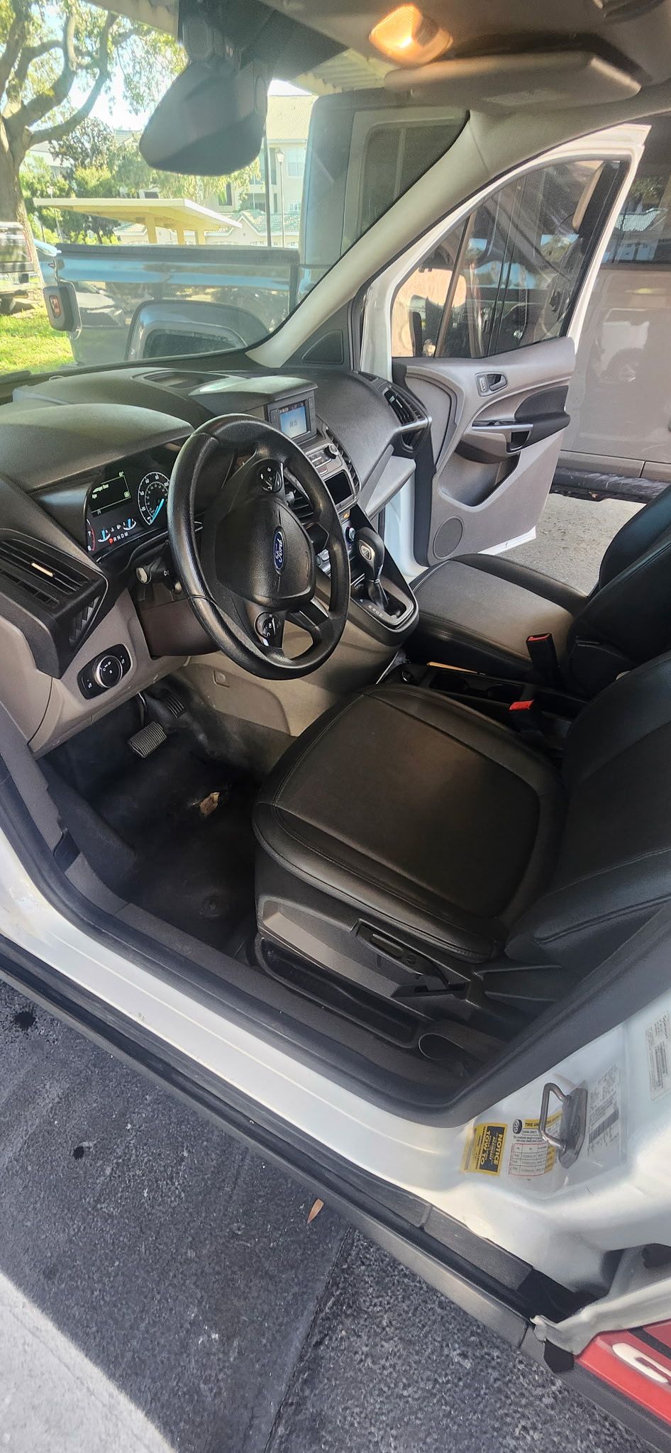 Used 2019 Ford Transit Connect XL FWD image 9
