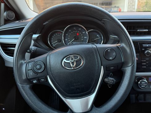 Used 2016 Toyota Corolla LE image 13