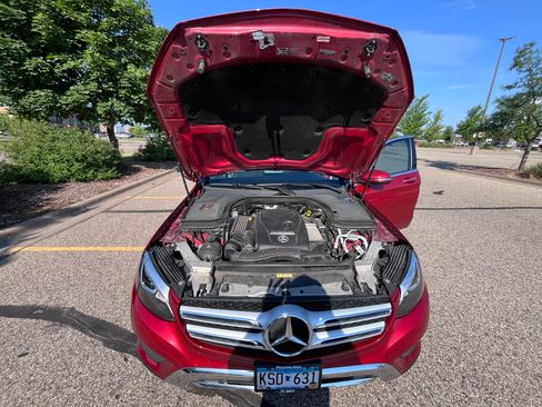 Used 2018 Mercedes-Benz GLC 300 4MATIC image 19