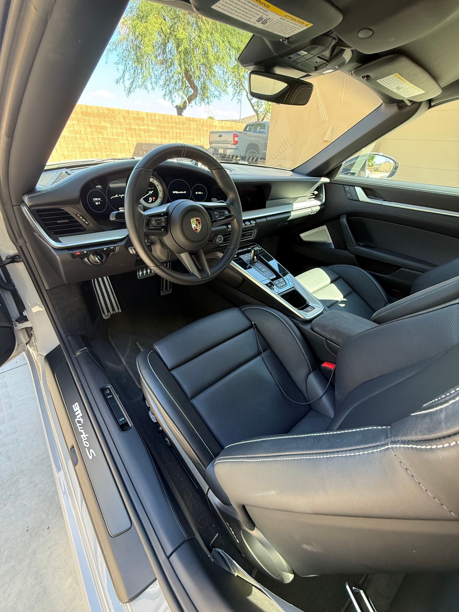 Used 2025 Porsche 911 Turbo S AWD/4WD image 4