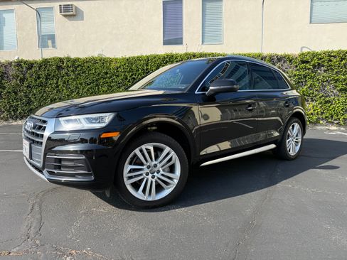 Used 2018 Audi Q5 2.0T Premium Plus w/ Premium Plus Package AWD/4WD image 4