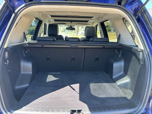 Used 2010 Land Rover LR2 HSE AWD/4WD image 14