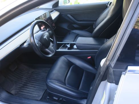 Used 2018 Tesla Model 3 Long Range image 14