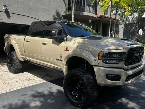 Used 2024 RAM 2500 Limited image 2