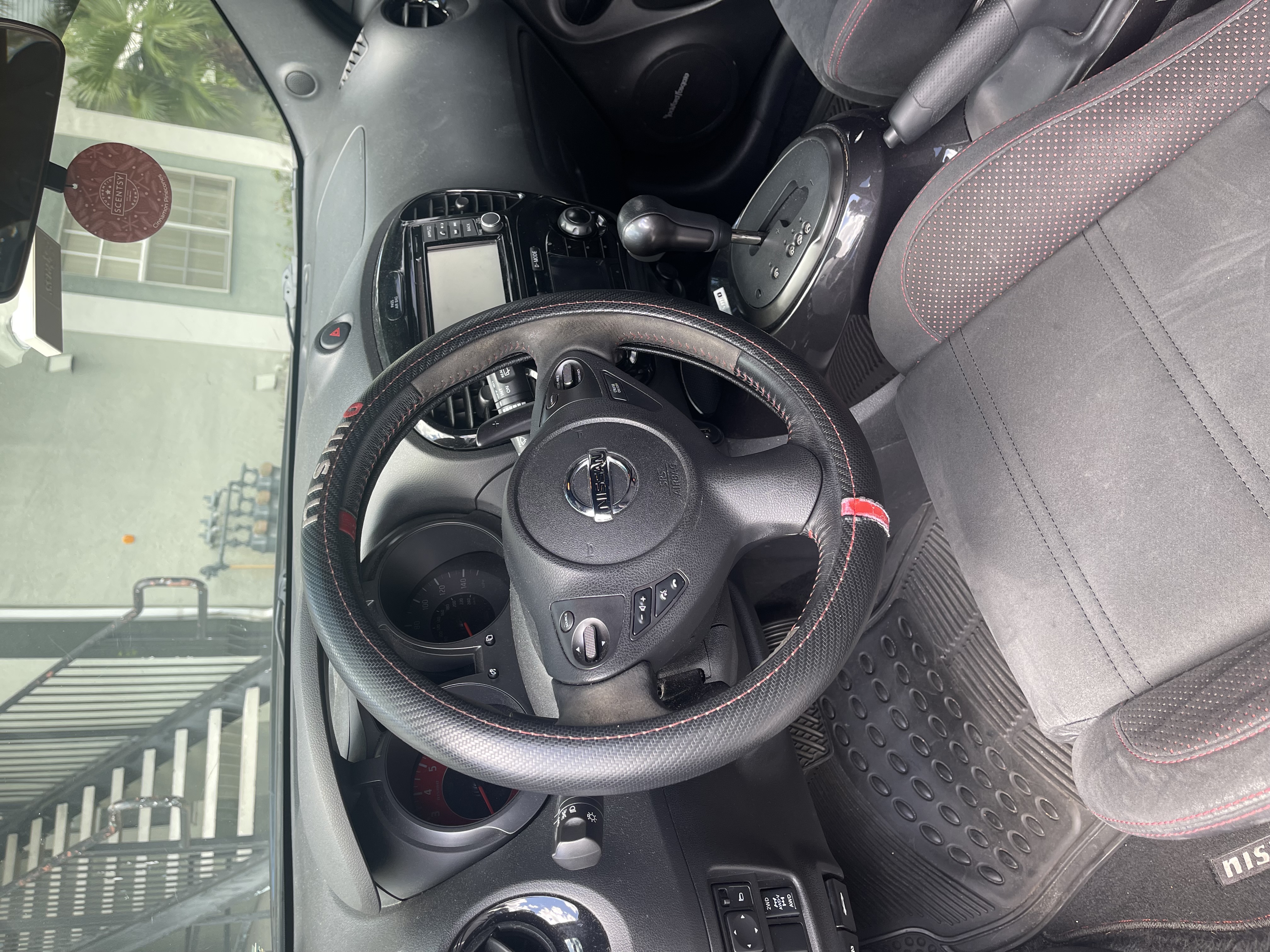 Used 2015 Nissan Juke NISMO AWD/4WD image 8