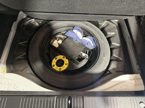 Used 2011 Mercedes-Benz S 550 image 28