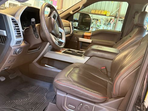 Used 2017 Ford F350 King Ranch w/ King Ranch Ultimate Package AWD/4WD image 27