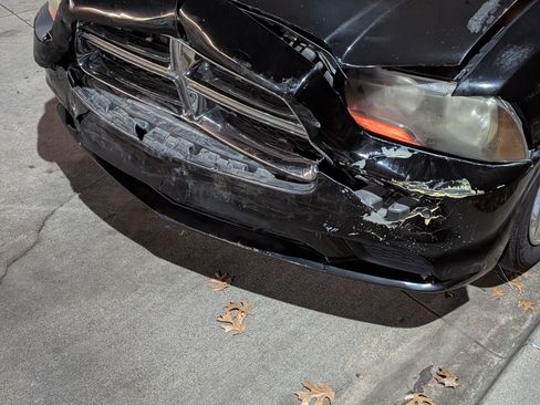 Used 2013 Dodge Charger SE w/ Sport Appearance Group image 5