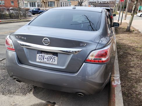 Used 2015 Nissan Altima 2.5 SV image 21