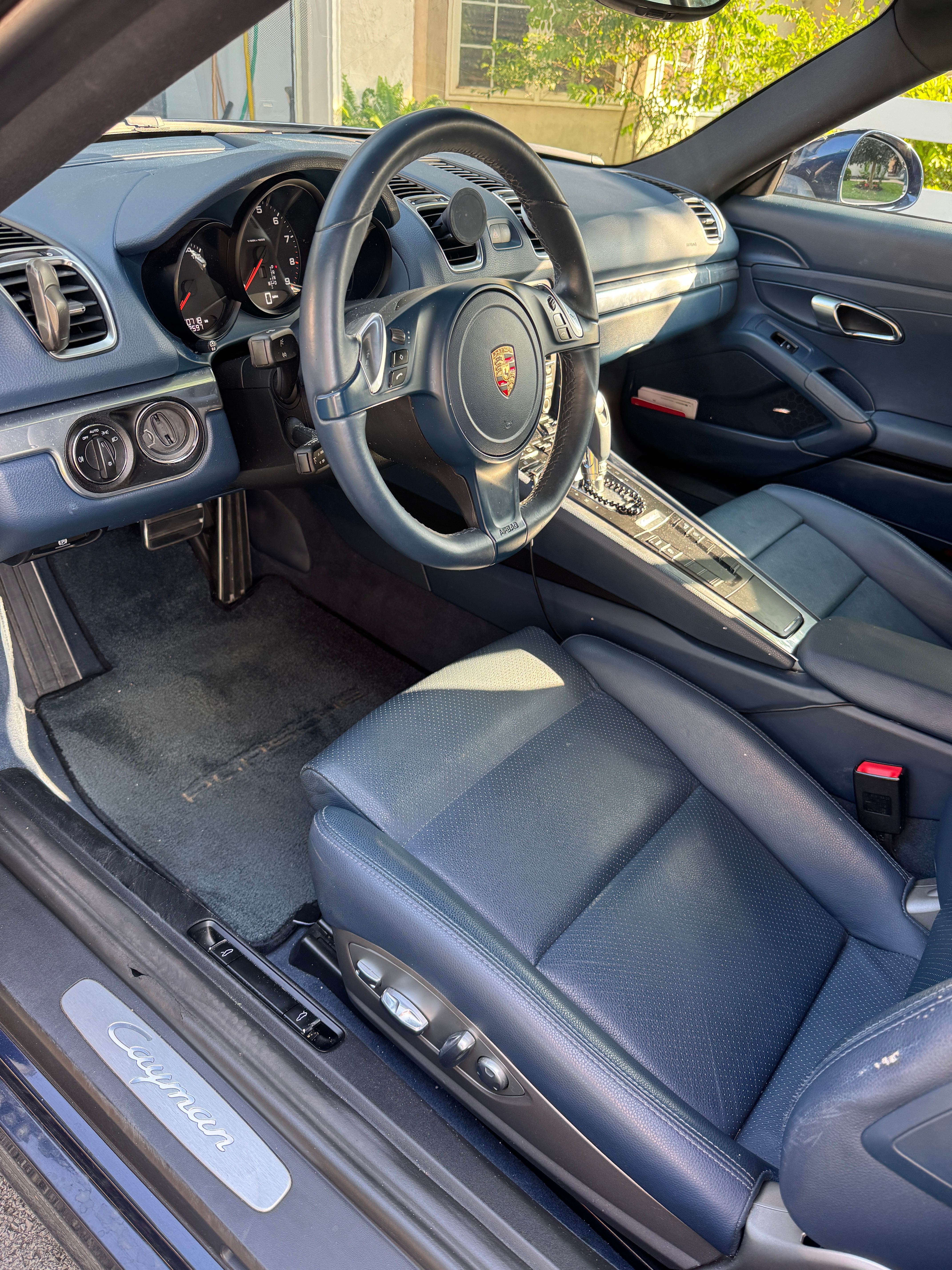 Used 2014 Porsche Cayman RWD image 5