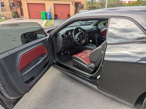 Used 2014 Dodge Challenger R/T Plus image 17