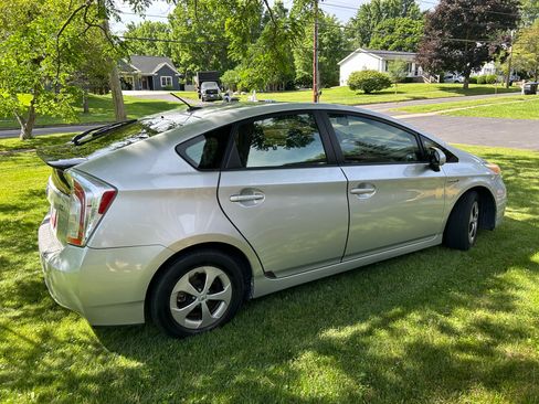Used 2012 Toyota Prius Three FWD image 15