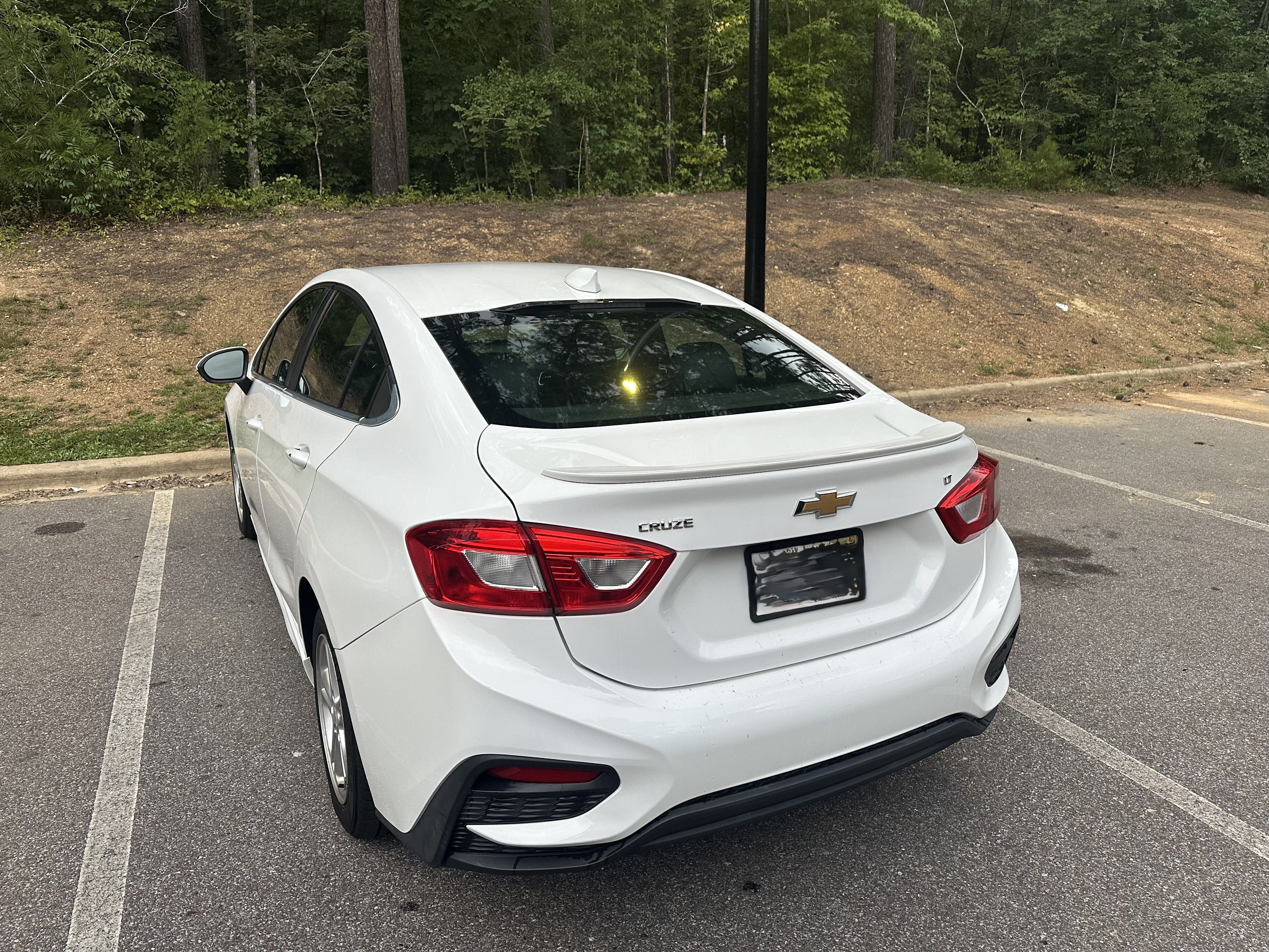 Used 2016 Chevrolet Cruze LT w/ Sun And Sound Package FWD image 5