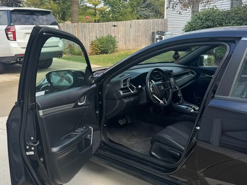 Used 2021 Honda Civic Sport image 8