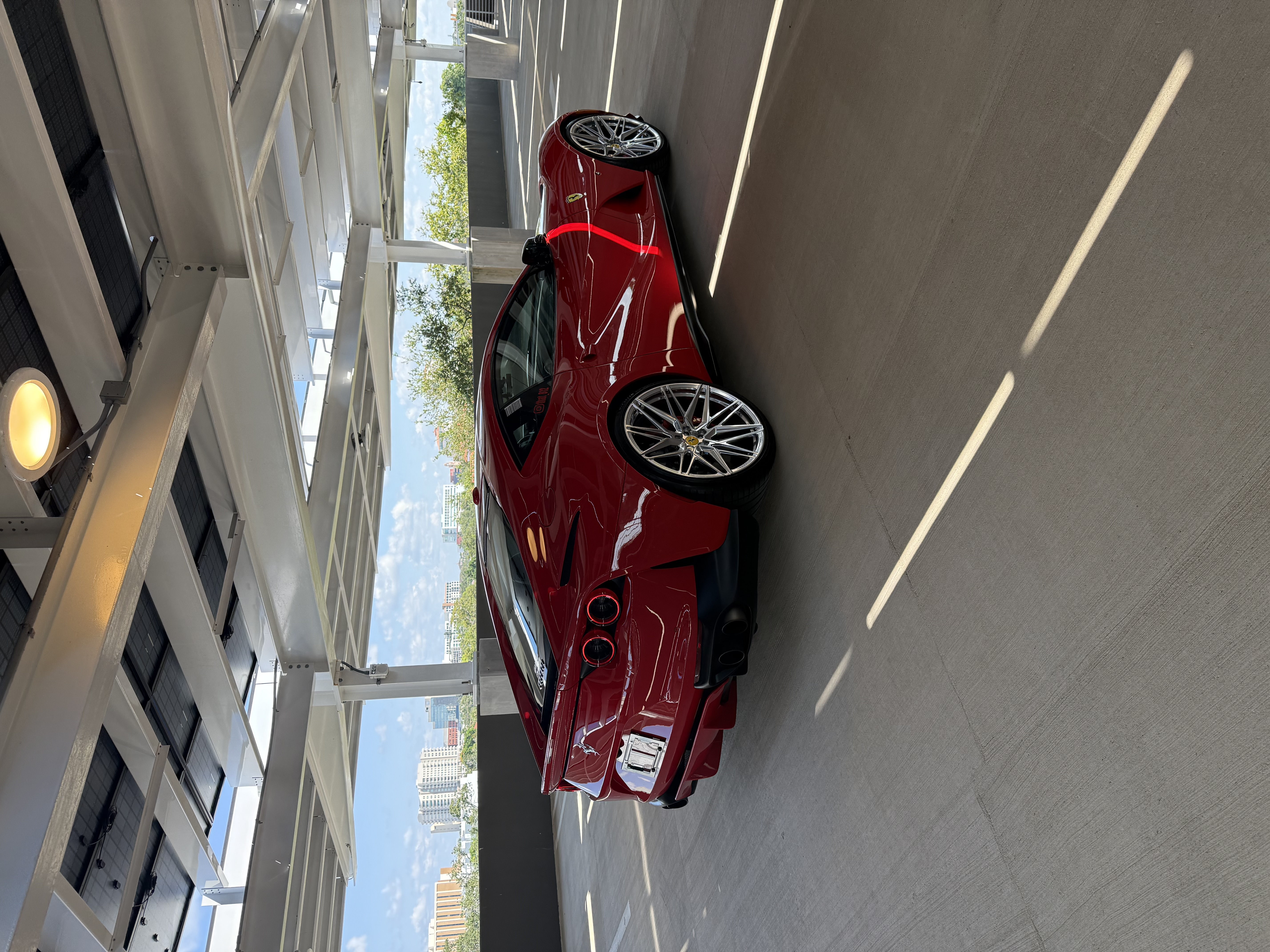 Used 2019 Ferrari 812 Superfast RWD image 9