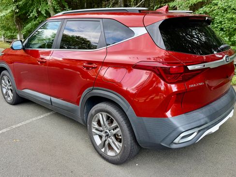 Used 2021 Kia Seltos S FWD image 6