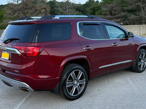 Used 2017 GMC Acadia Denali w/ Technology Package AWD/4WD image 9
