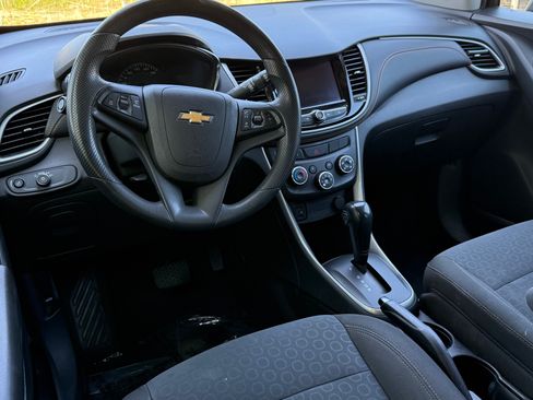 Used 2020 Chevrolet Trax LS w/ Tint and Cruise Package FWD image 13